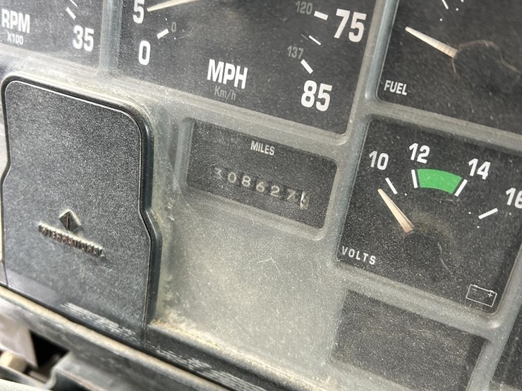 1995-international-4900-image-31