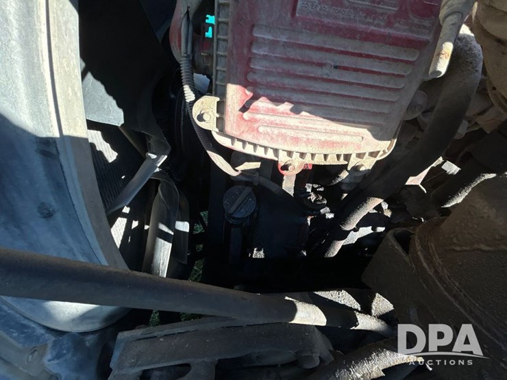 2010-peterbilt-386-image-39