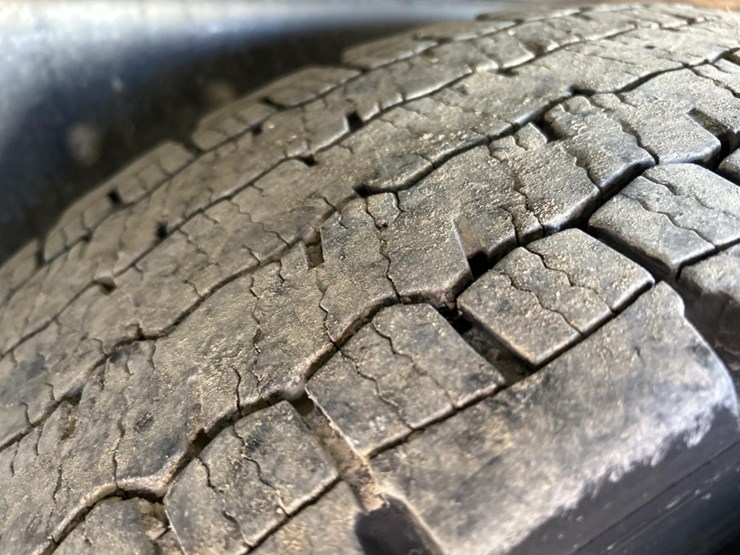 2017-peterbilt-337-image-115