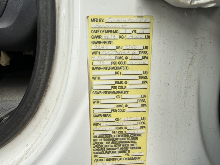 #1830-•-2015-ram-5500-4x4-service-truck-image-51