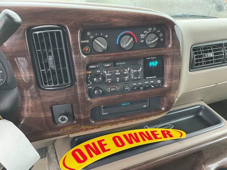 1999-chevy-3500-image-30