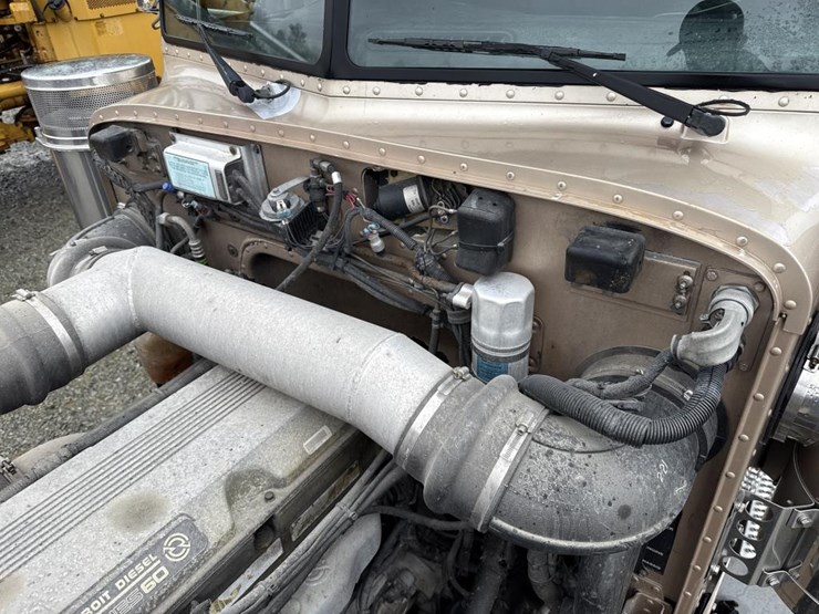 1999-peterbilt-379-image-68