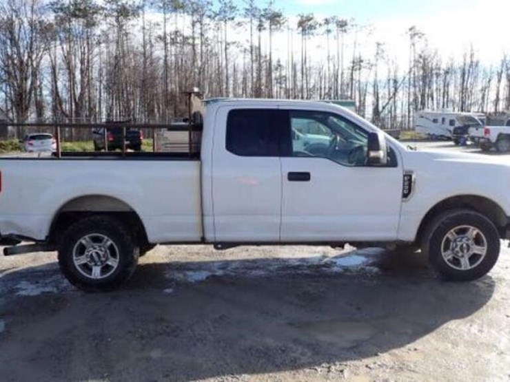 ford-f250-xlt-image-4