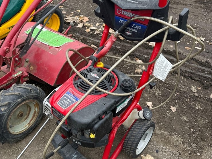 troy-bilt-2800-psi-gas-power-washer-image-1