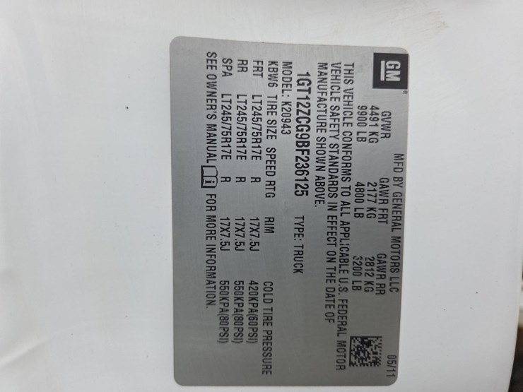 2011-gmc-2500-image-68