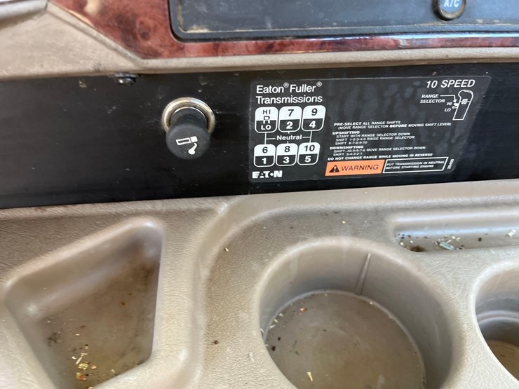 2005-international-9200i-image-35