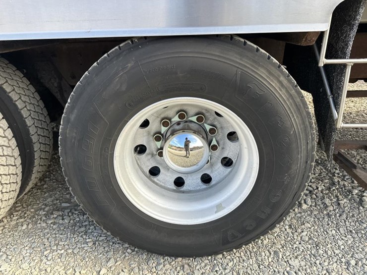 2005-kenworth-t800-image-75