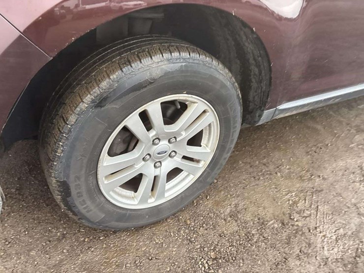 2012-ford-edge-image-8