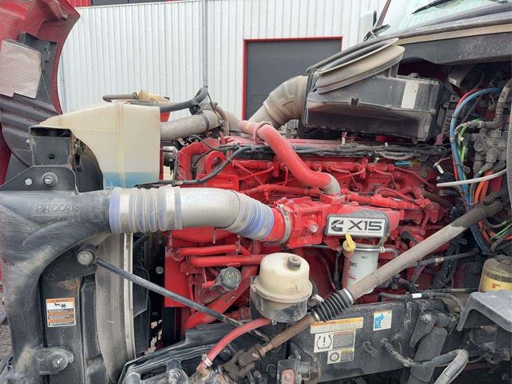 2019-peterbilt-579-image-38