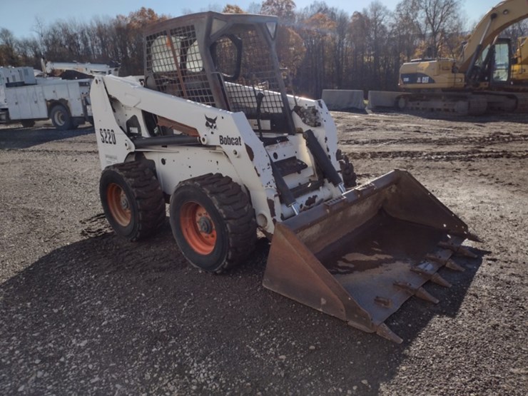 bobcat-s220-image-25