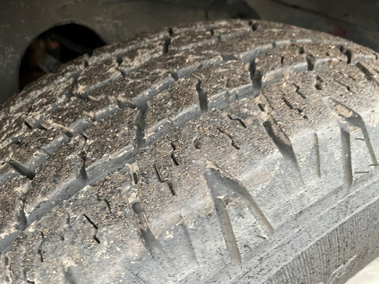 1999-chevy-3500-image-11