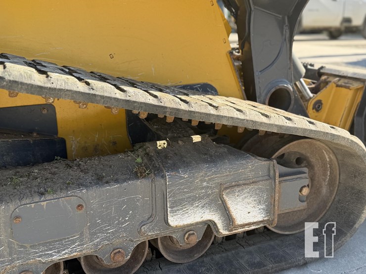 2021-deere-333g-image-4