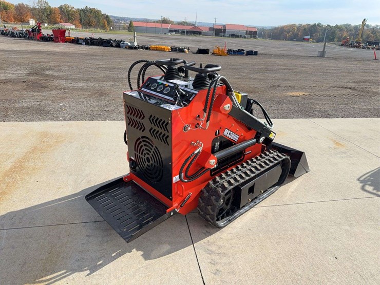 2025-mms-ms380r-stand-on-skid-loader-image-3