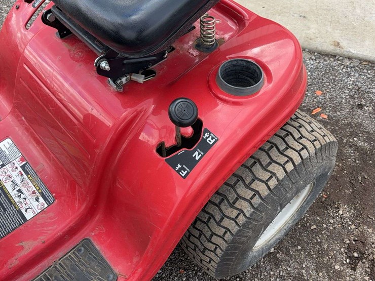 2019-troy-bilt-riding-mower-image-15