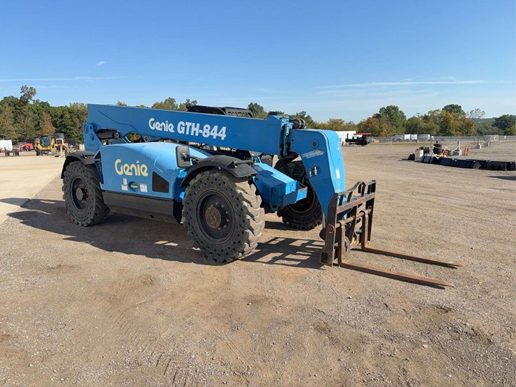 2017-genie-gth844-image-2