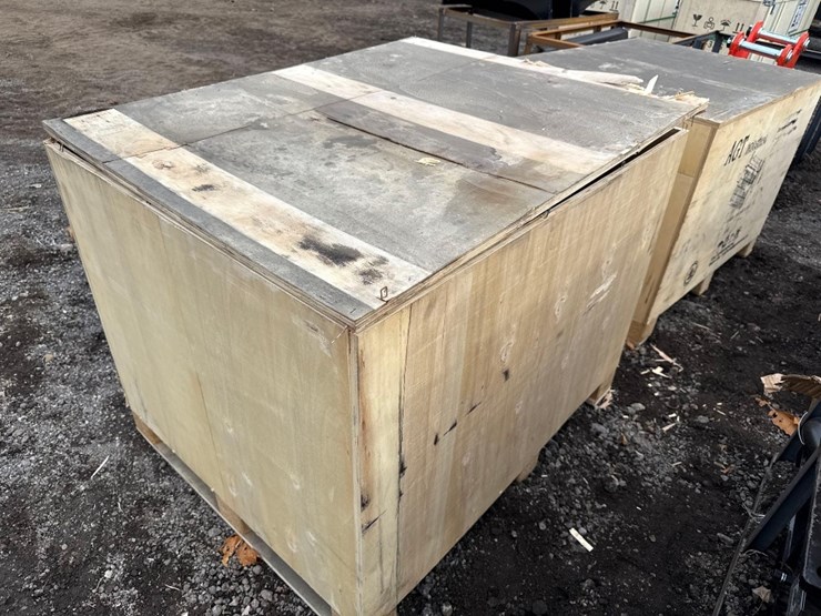 new-agt-mini-stand-on-skid-steer-hydraulic-grapple-bucket-image-6