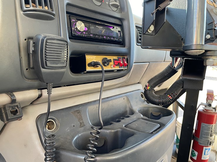 #1071-•-1999-chevy-short-bus-(has-wi-title)-image-31