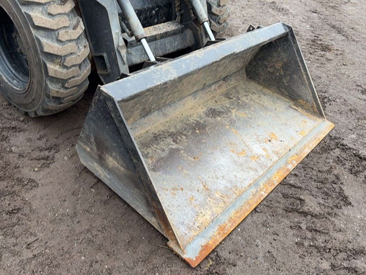 2002-new-holland-ls150-image-15