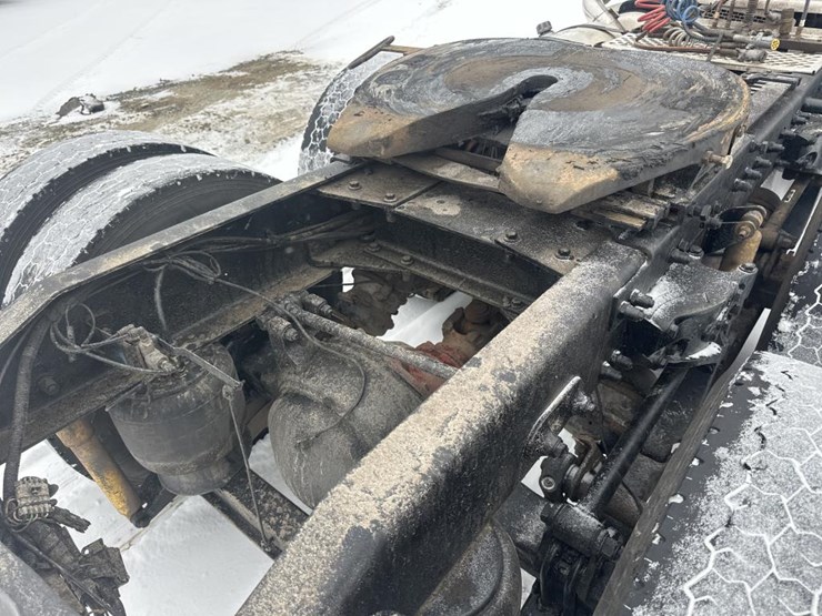 2007-peterbilt-385-image-22