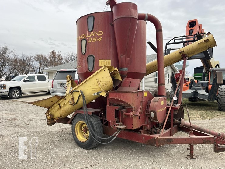 new-holland-354-image-2