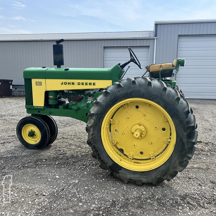 JOHN DEERE 630