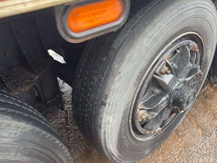 1994-ford-lt9000-image-13