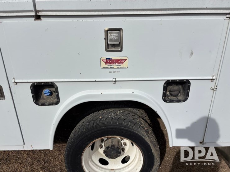 2011-ford-f550-image-27