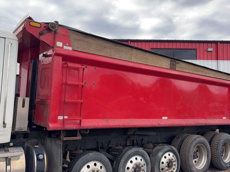 2016-kenworth-t880-image-31