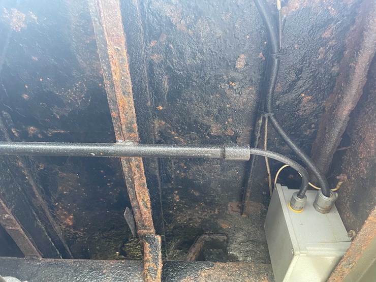 international-4900-image-22