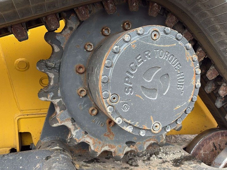 2022-new-holland-c362-image-6