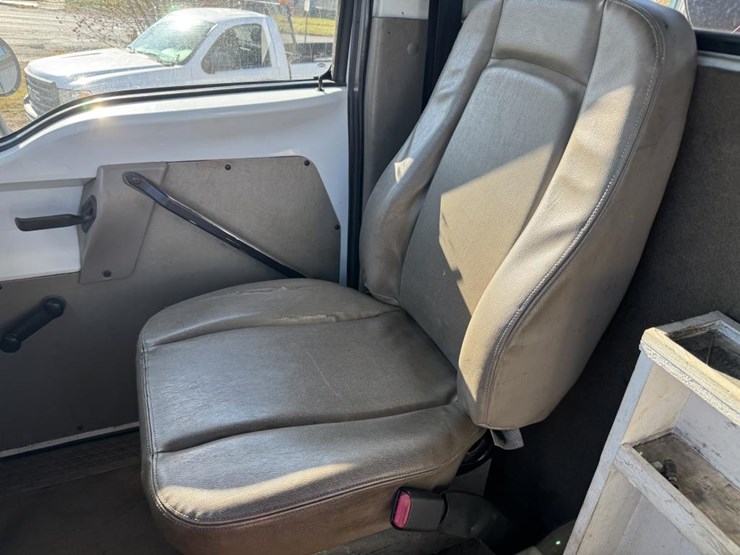 2002-vactor-2100-image-82