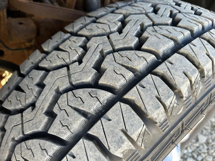 2015-chevrolet-silverado-2500hd-image-118