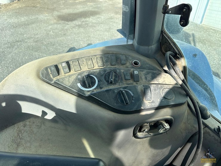 new-holland-tg215-image-27