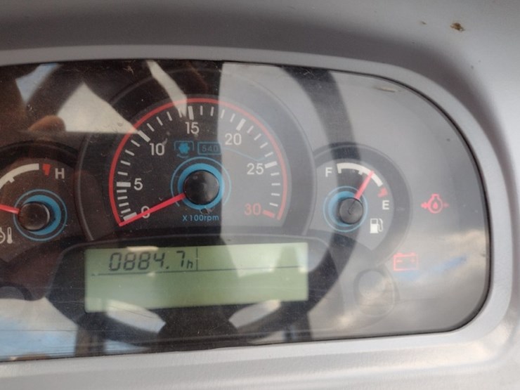 new-holland-boomer-37-image-6