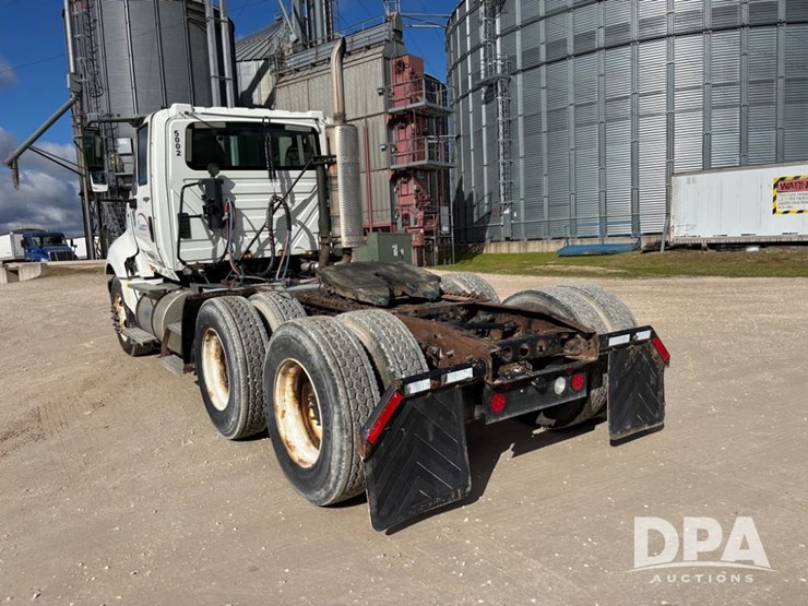 2012-international-prostar-image-7