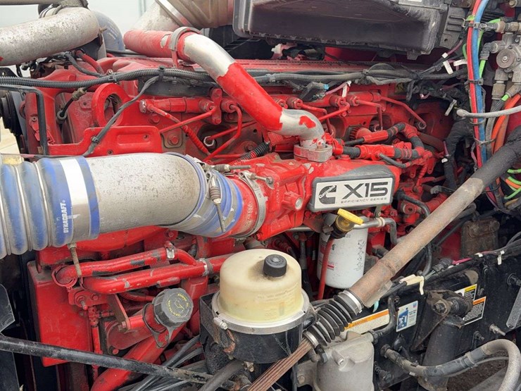 2018-peterbilt-579-image-27