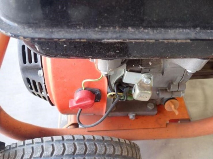 caterpillar-212-image-13