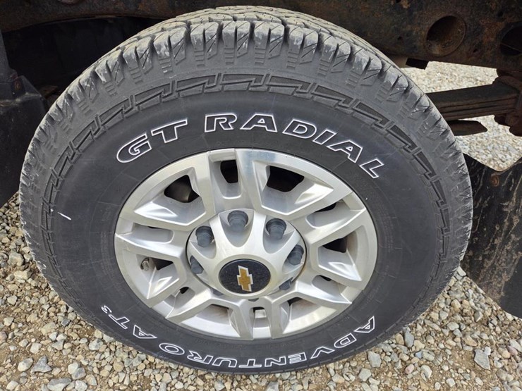 2015-chevrolet-silverado-2500hd-image-63