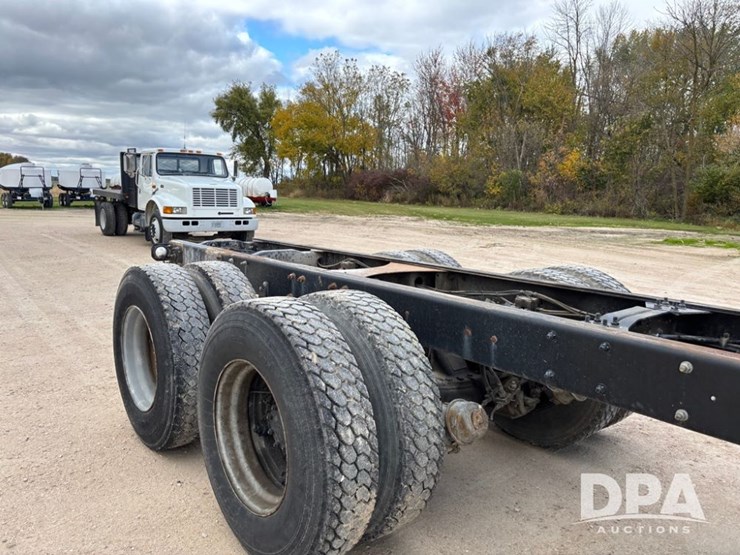 1985-mack-r686st-image-46