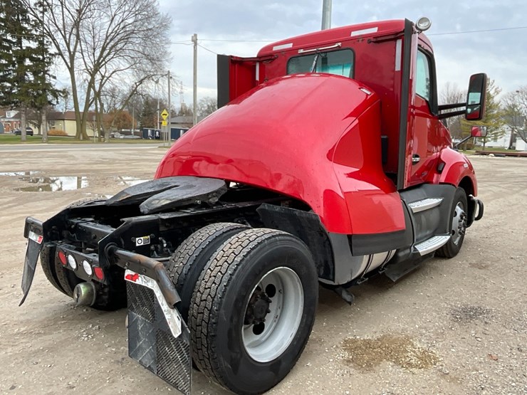 2020-kenworth-t680-image-14