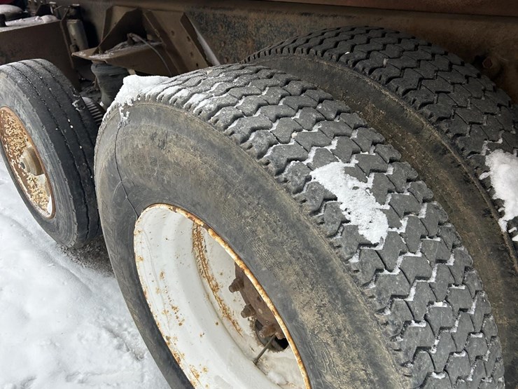 1995-international-4900-image-17