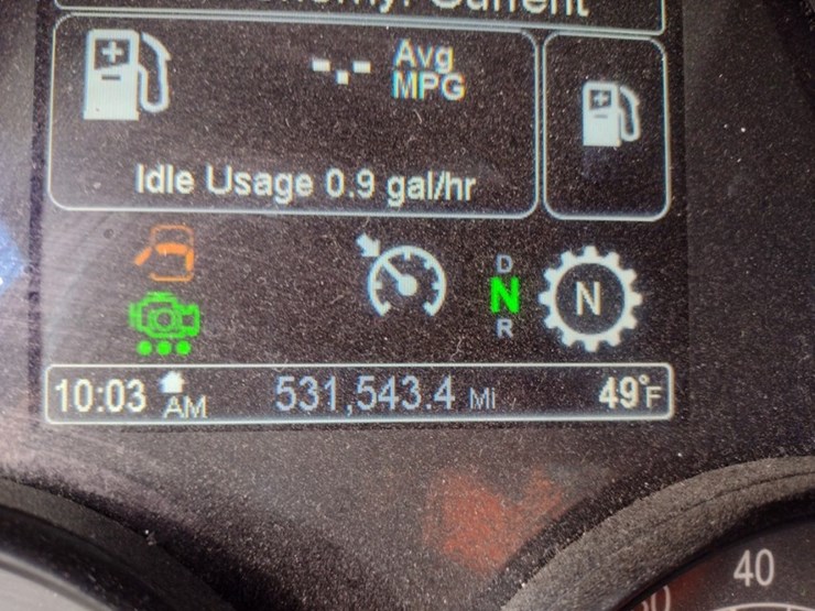 peterbilt-567-image-5