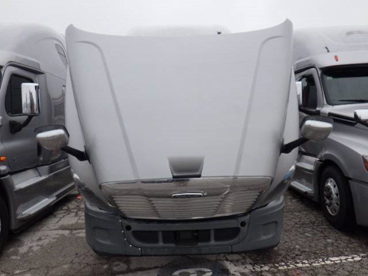 2019-freightliner-cascadia-125-image-30