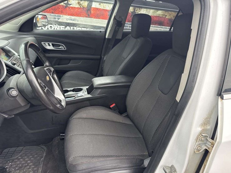 2015-chevrolet-equinox-image-15