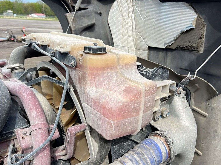 2018-mack-gu-granite-6-axle-dump-truck-image-37