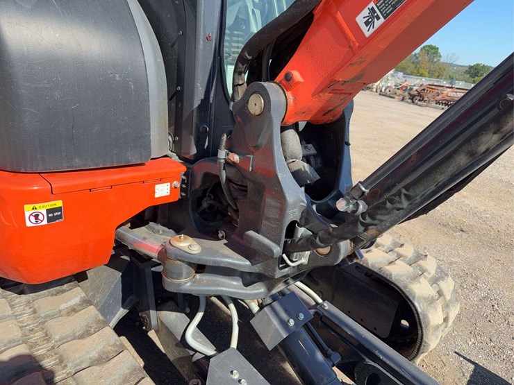 2022-kubota-kx040-4-image-23