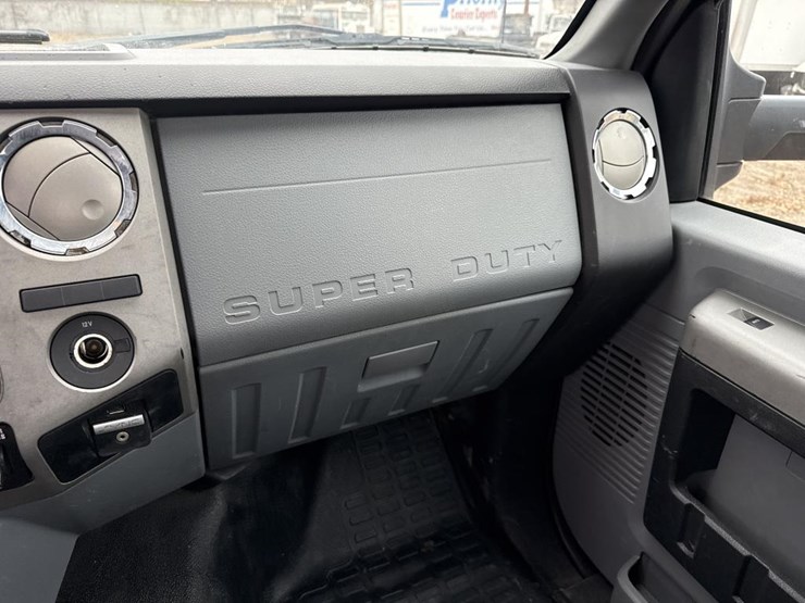 2007-ford-f650-image-32