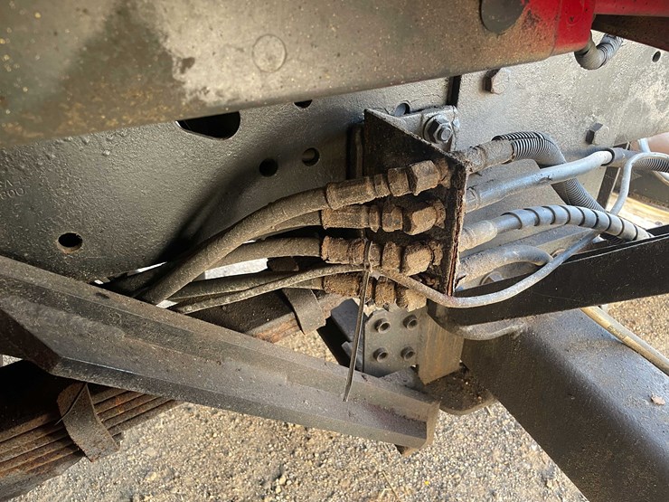 international-4900-image-48