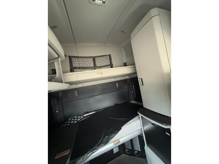 kenworth-t680-image-14