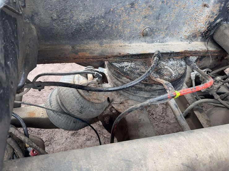 2010-kenworth-t800-image-39